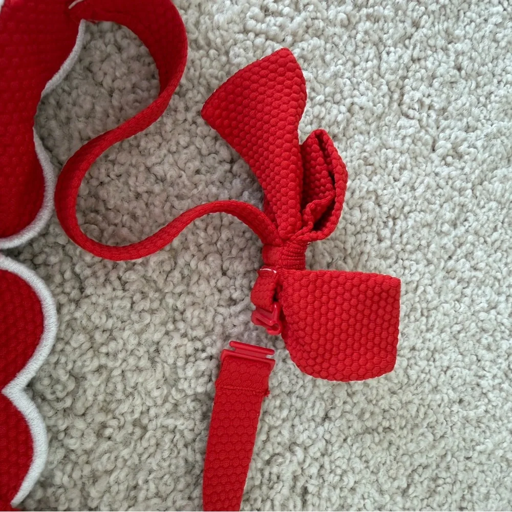 ❤️🤍 Janie and Jack Red and White Scalloped Rosette Halter Swimsuit, size 6, EUC - Picture 8 of 10